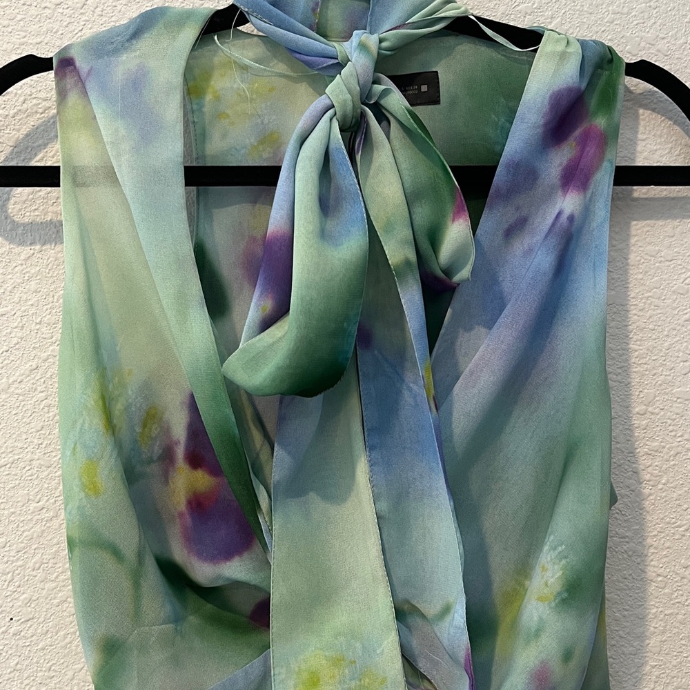 Zara Multicolor Sleeveless Blouse. V-Neck with Bow Tie Neckline
Tie-Dye
Sz SM - Picture 6 of 16